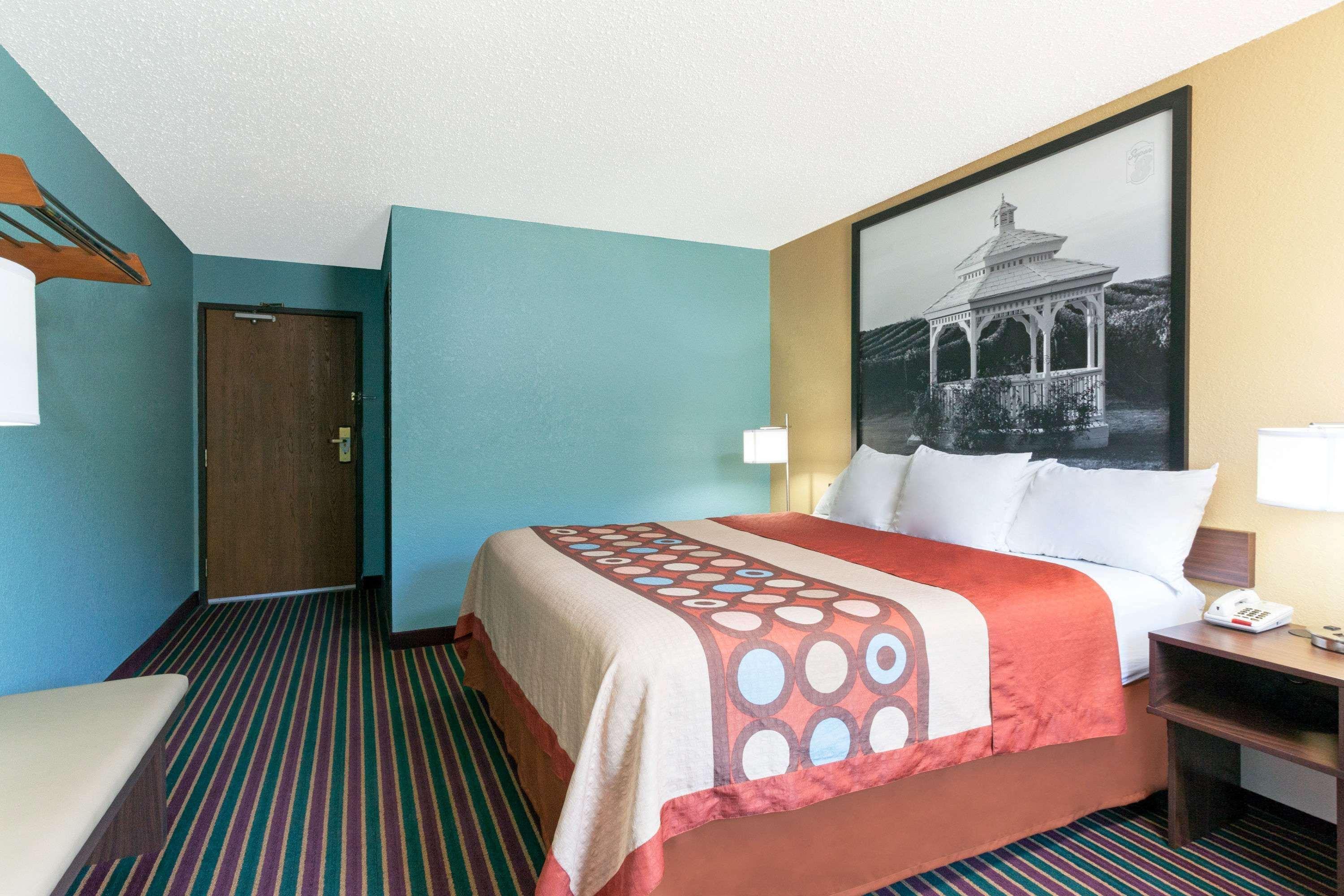 ซูเปอร์ 8 บาย วินด์แฮม บาธ แฮมมอนด์สปอร์ต แอเรีย Motel ภายนอก รูปภาพ