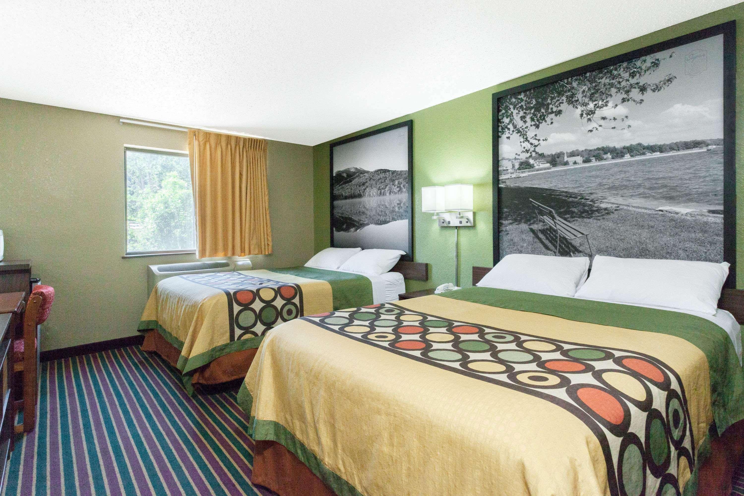 ซูเปอร์ 8 บาย วินด์แฮม บาธ แฮมมอนด์สปอร์ต แอเรีย Motel ภายนอก รูปภาพ